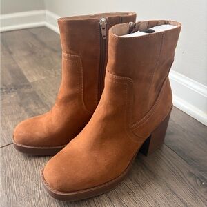 Universal Thread Brown Heeled Boots